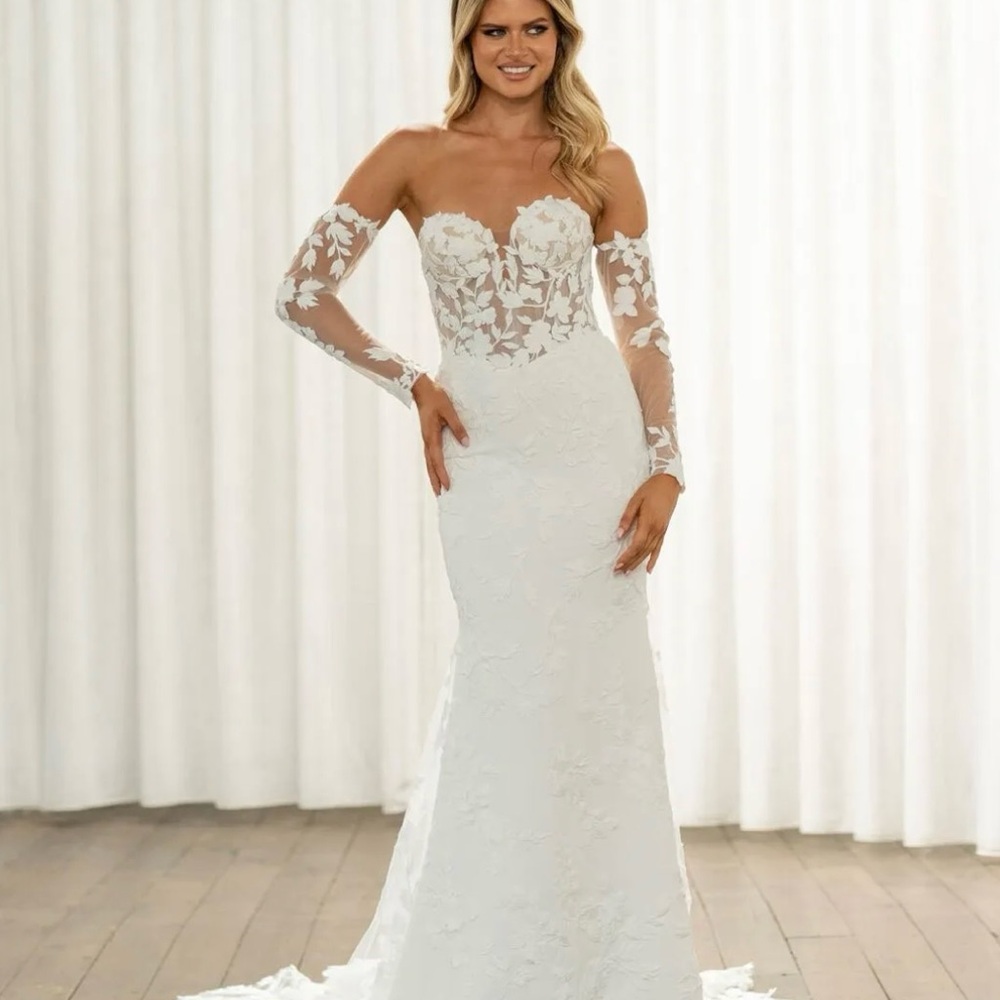 NWT Madi Lane Thane Crepe + Lace Wedding Dress